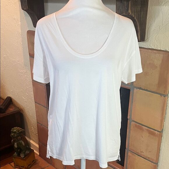 AYR White Lightweight Deep U-Neck T-shirt, size M - Picture 1 of 8